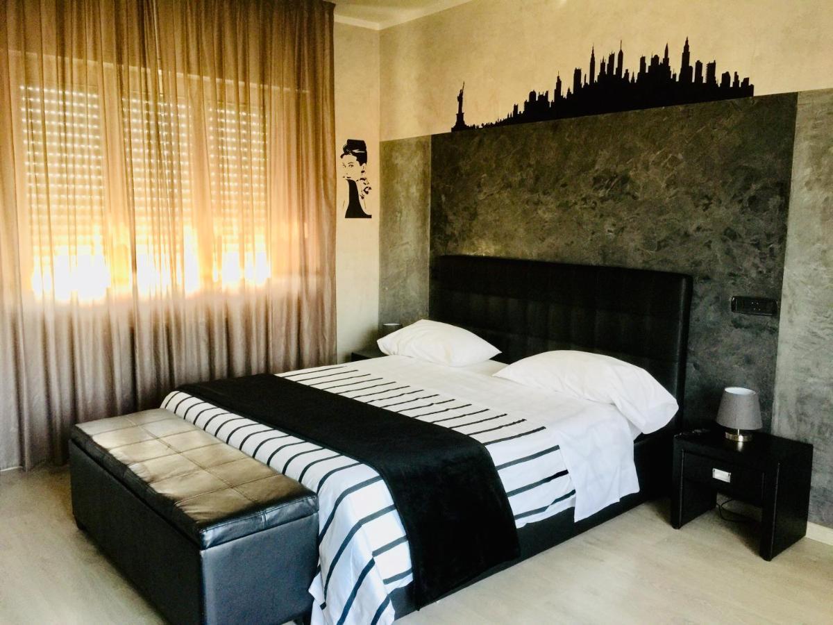B2In Suite & Office Capriate San Gervasio Eksteriør bilde