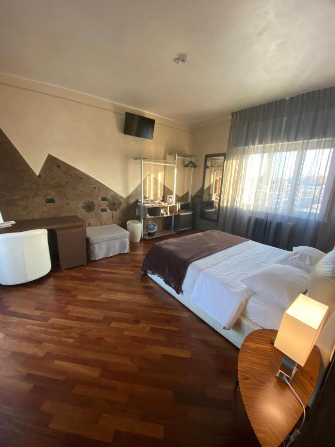 B2In Suite & Office Capriate San Gervasio Eksteriør bilde
