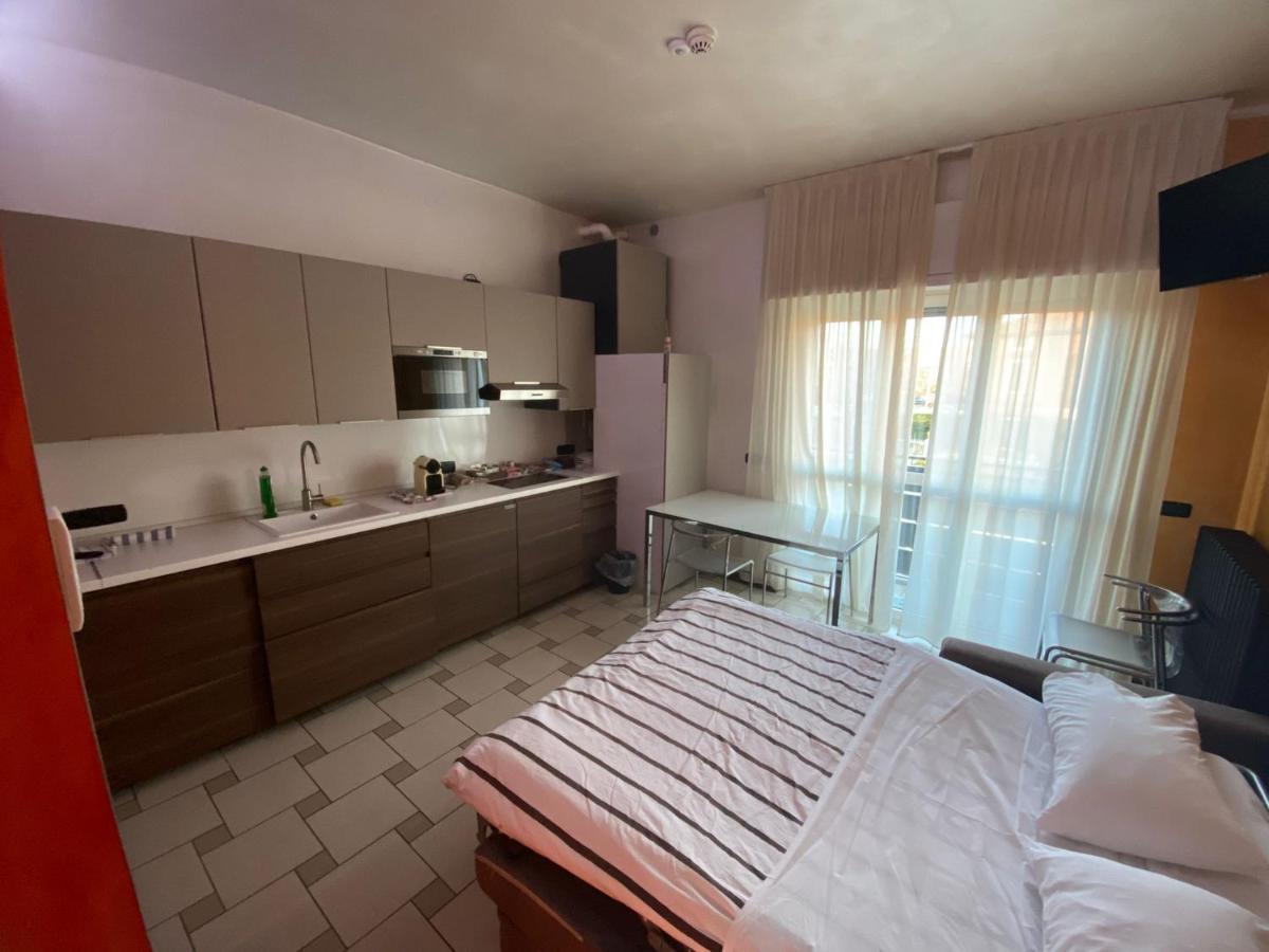 B2In Suite & Office Capriate San Gervasio Eksteriør bilde