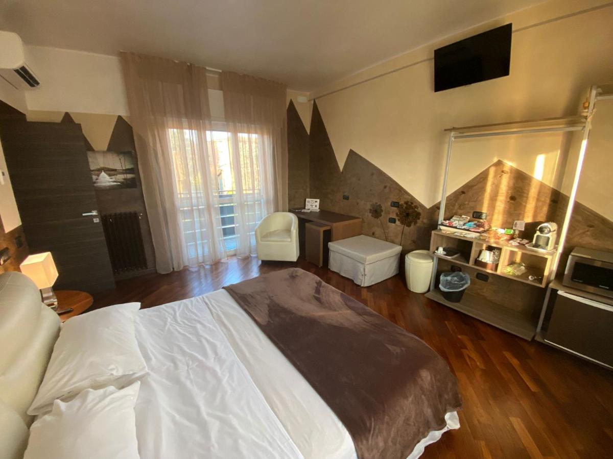 B2In Suite & Office Capriate San Gervasio Eksteriør bilde